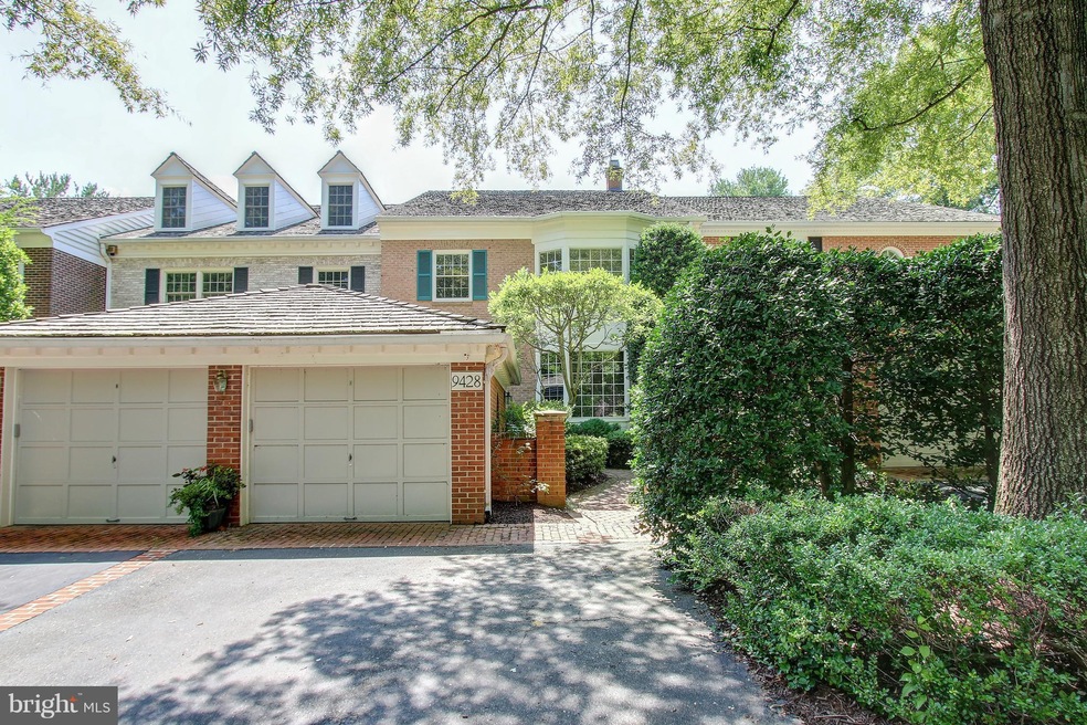 9428 Turnberry Dr, Potomac, MD 20854 - photo 1