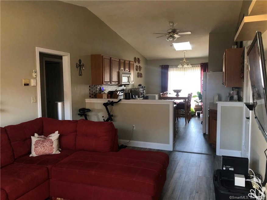 89 Coleman St unit 433, West Haven, CT 06516 - photo 1