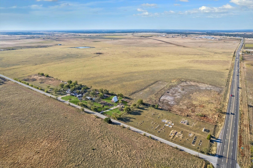 4535 211 W, Briggs, TX 78608 - photo 1