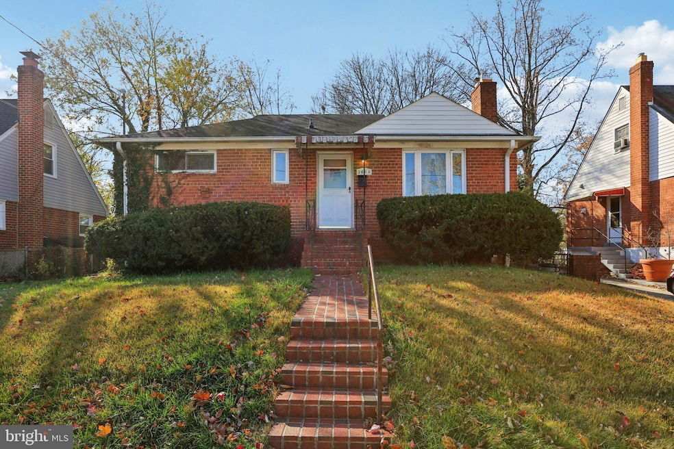 Pending $400,000 • Co-Listing Agent