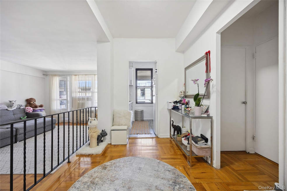 Walden Terrace unit 7D, Rego Park, NY 11374 - photo 1