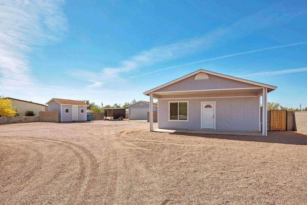 Front of home/storage/garage