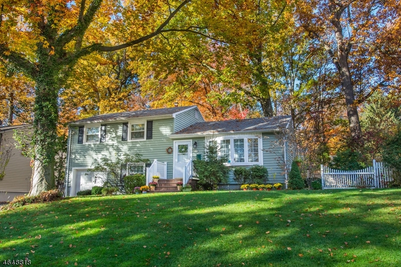 17 Countryside Dr, Livingston, NJ 07039 - photo 1