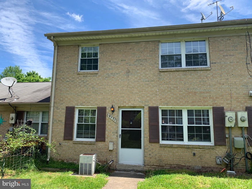 9751 Hagel Cir, Lorton, VA 22079 - photo 1