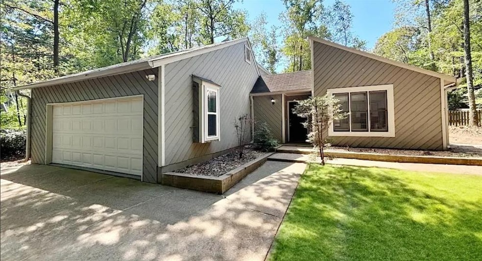 2041 Kramer Way, Marietta, GA 30062 - photo 1