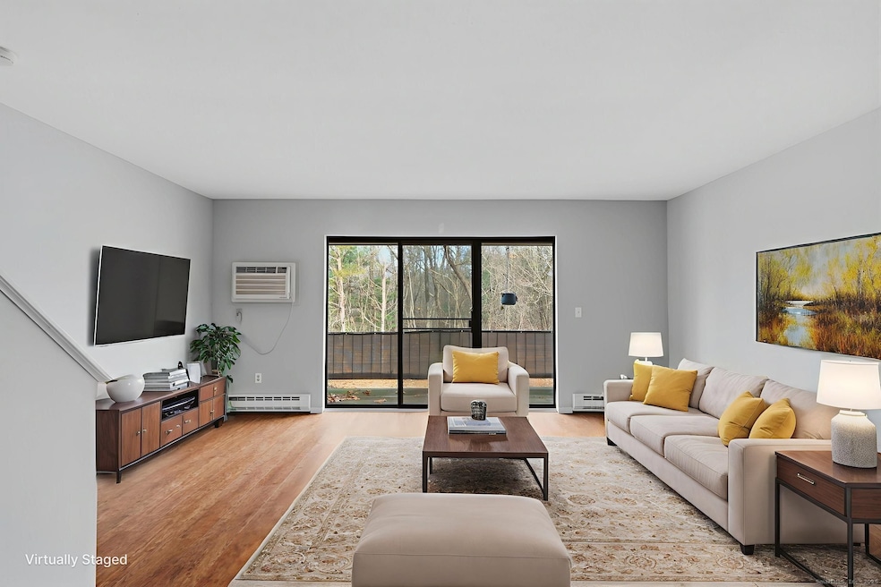 135 Wellington Dr, Farmington, CT 06032 - photo 1