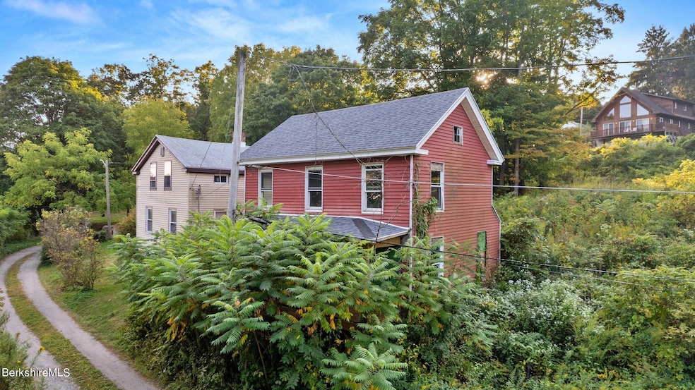 9 Railroad Ave, Great Barrington, MA 01230 - photo 1
