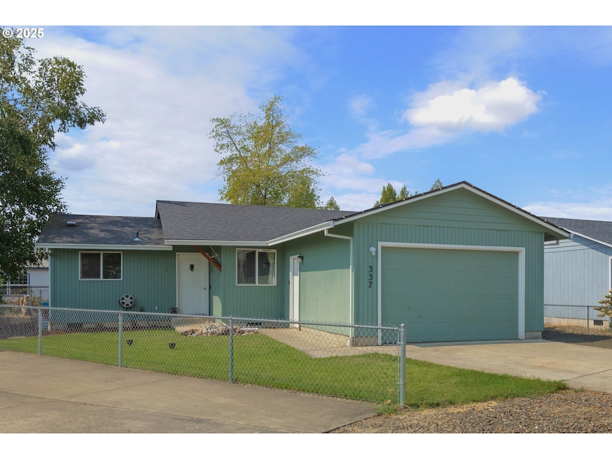 337 S Grove Ln, Sutherlin, OR 97479 - photo 1