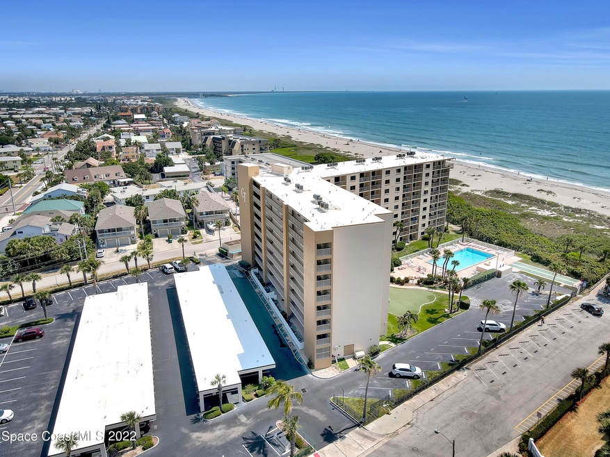 Oceanfront Condo & Heated Pool