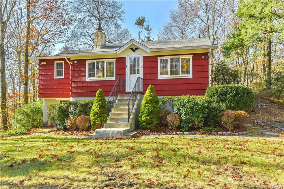 120 Lake Shore Dr, Pleasantville, NY 10570 - photo 1