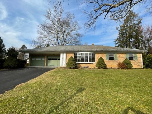 3081 Mosser Dr, Allentown, PA 18103 - photo 1