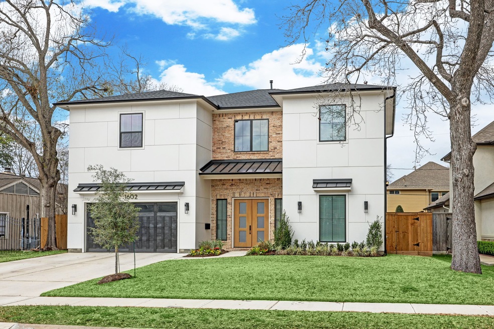 1602 Hewitt Dr, Houston, TX 77018 - photo 1