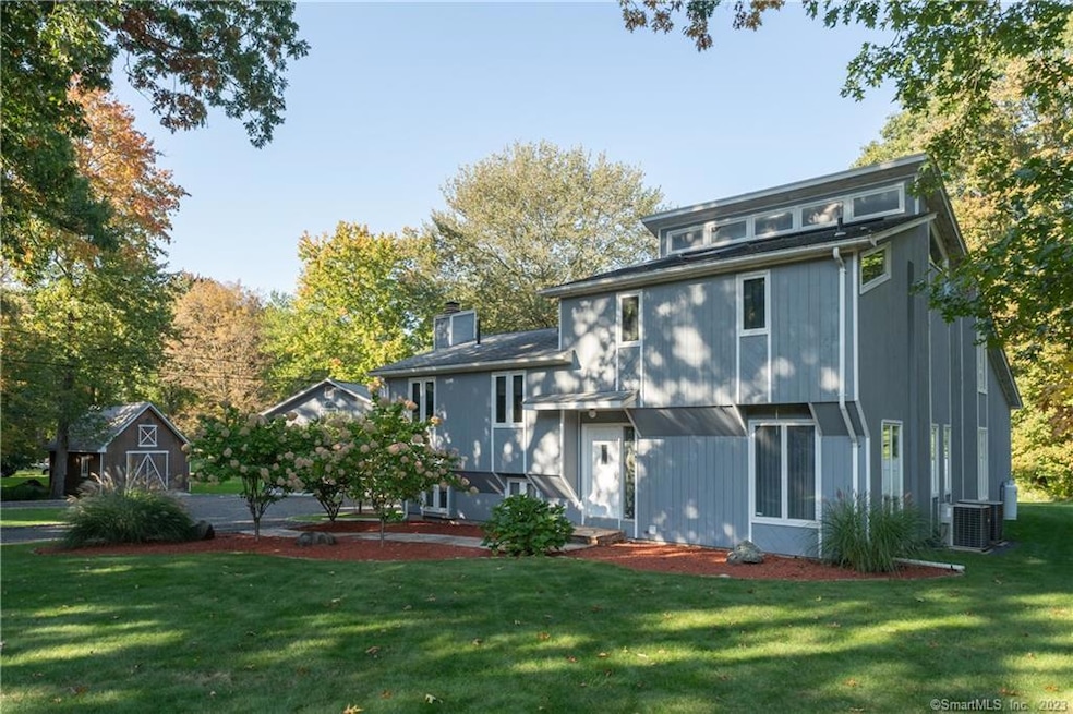 940 Durham Rd, Wallingford, CT 06492 - photo 1