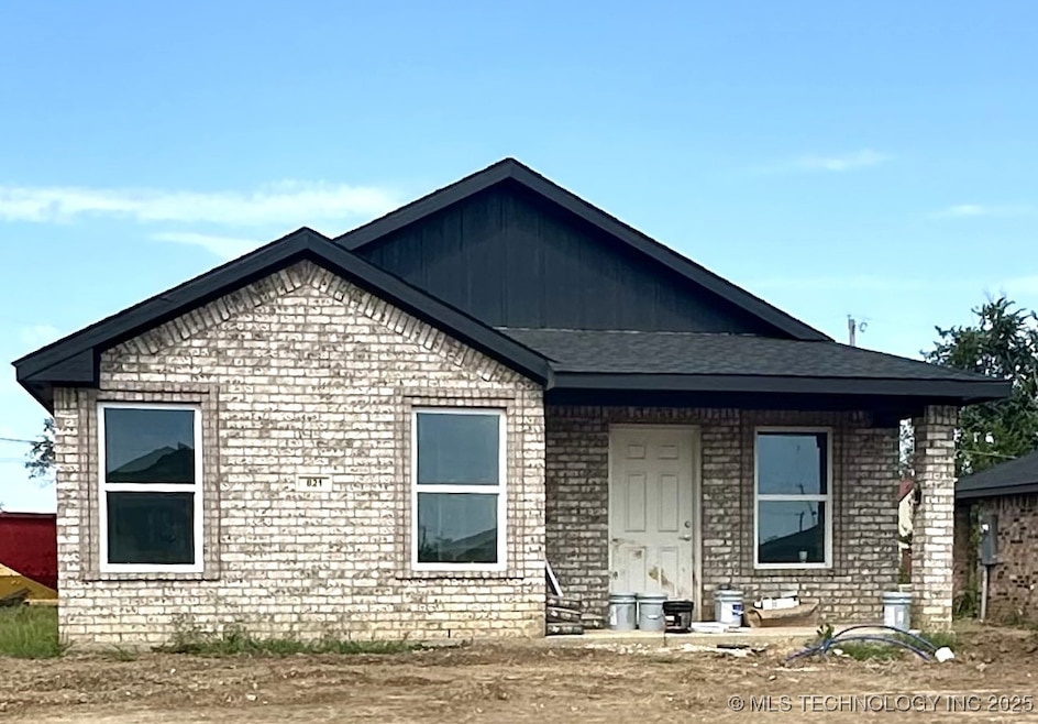821 Elm St, Seminole, OK 74868 - photo 1