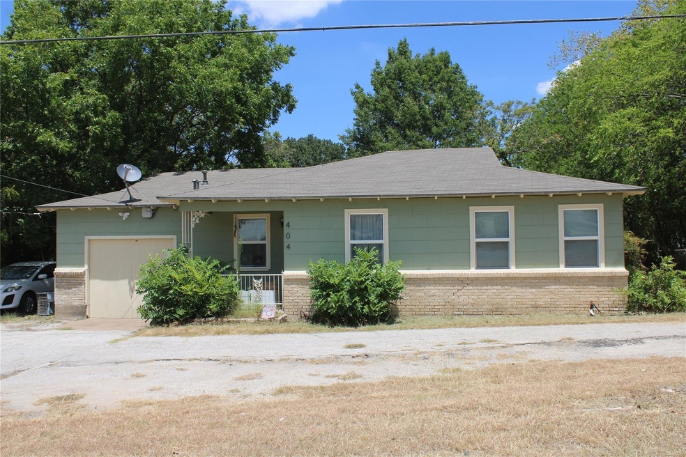 404 S Vick St, Decatur, TX 76234 - photo 1