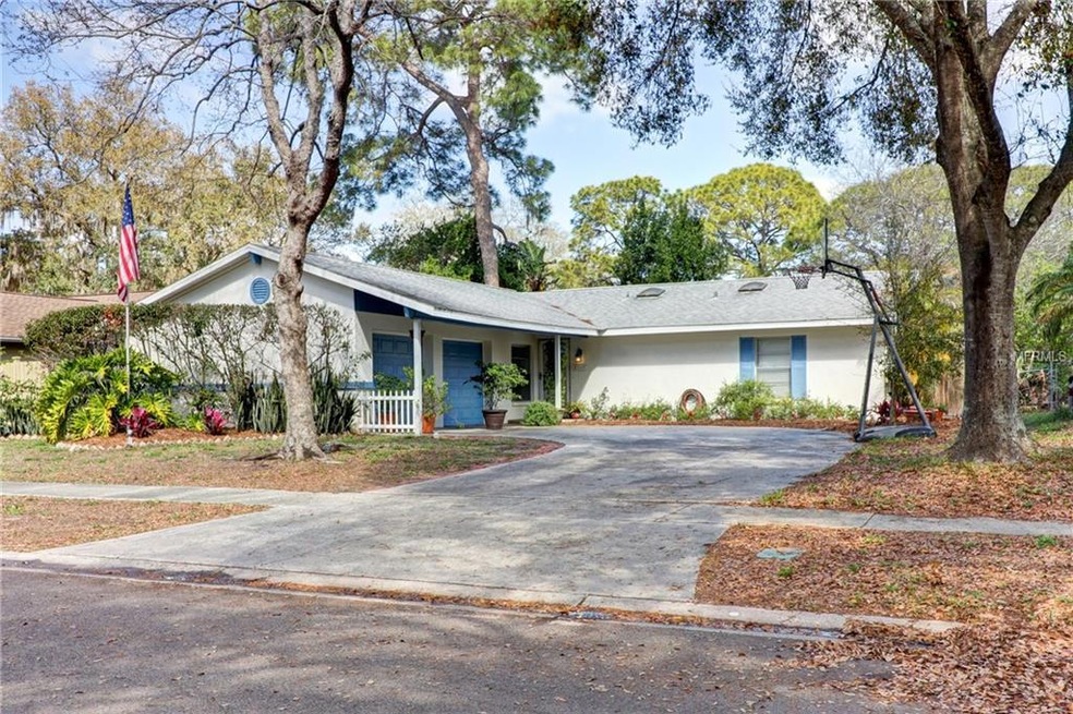 8005 W Hiawatha St, Tampa, FL 33615 - photo 1