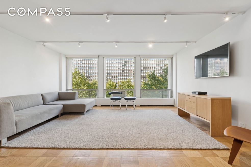 Kips Bay Towers unit 6M, New York, NY 10016 - photo 1