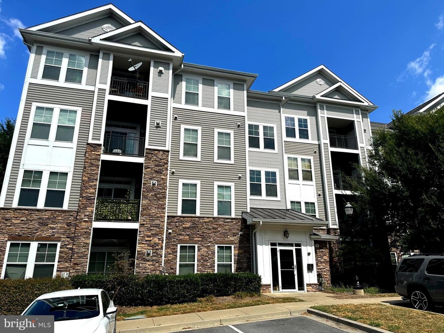 1321 Karen Blvd unit 205, Capitol Heights, MD 20743 - photo 1