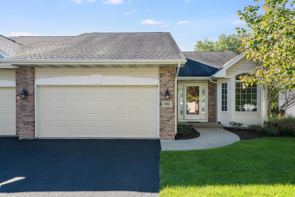 5311_Penrose_Lane_01