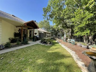 621 Courtney St, Fredericksburg, TX 78624 - photo 1