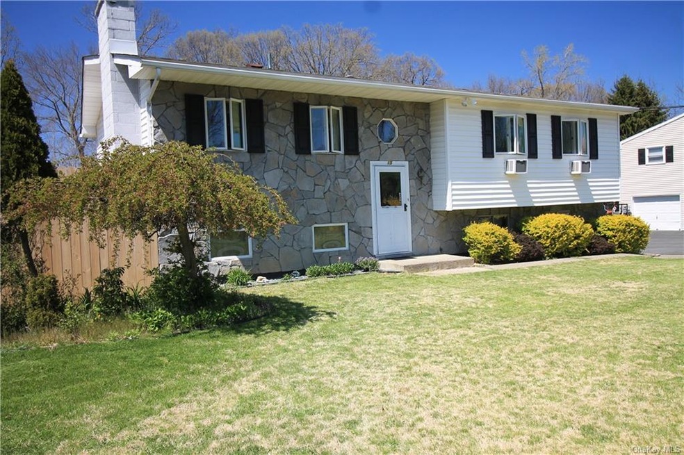 15 Stuart Dr, Poughkeepsie, NY 12603 - photo 1