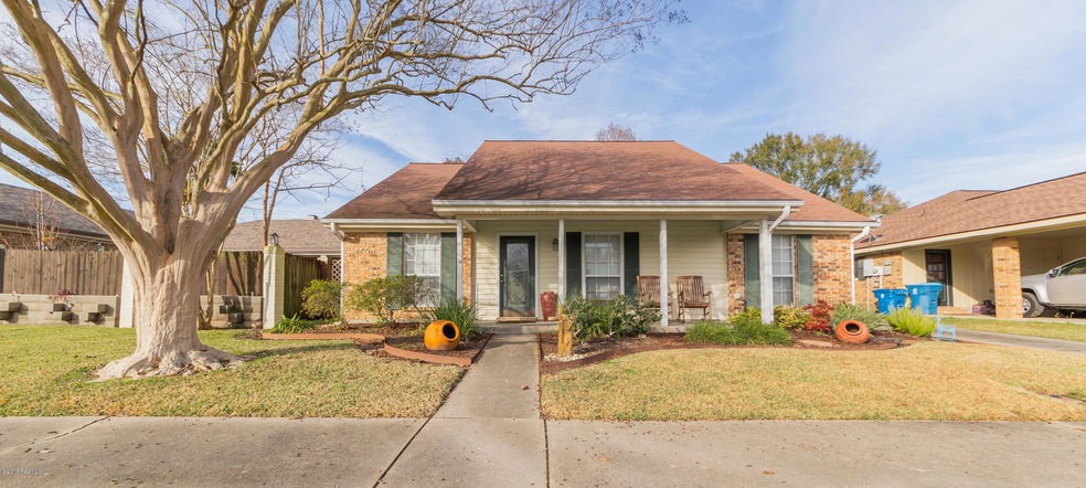 200TurtleCreekDr-1