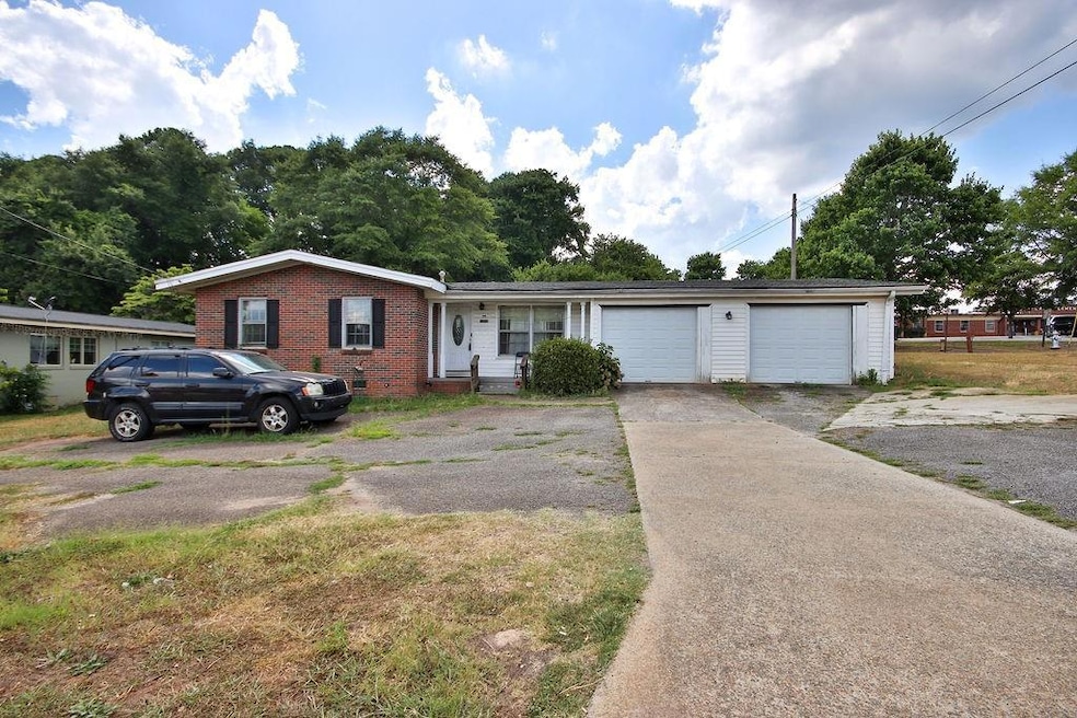 2426 Austell Rd SW, Marietta, GA 30008 - photo 1