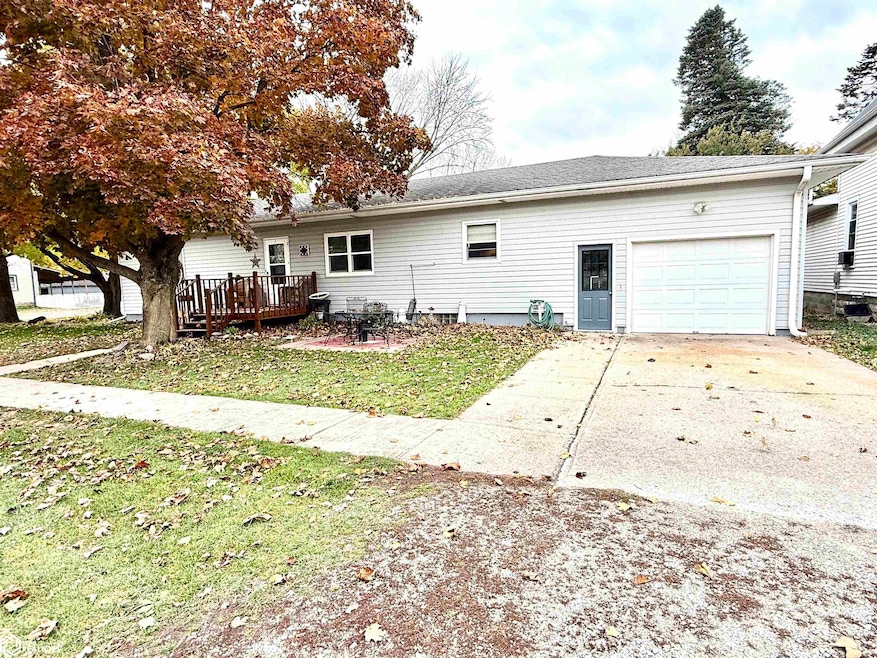 107 11th St S, Northwood, IA 50459 - photo 1