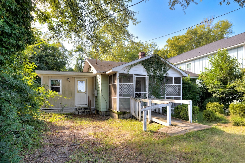 416 Red and White St, Sumter, SC 29150 - photo 1