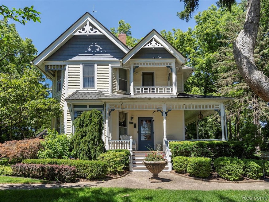 Under Contract $475,000