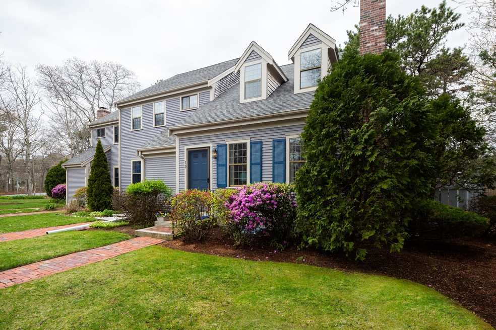 1160 Phinney's Lane