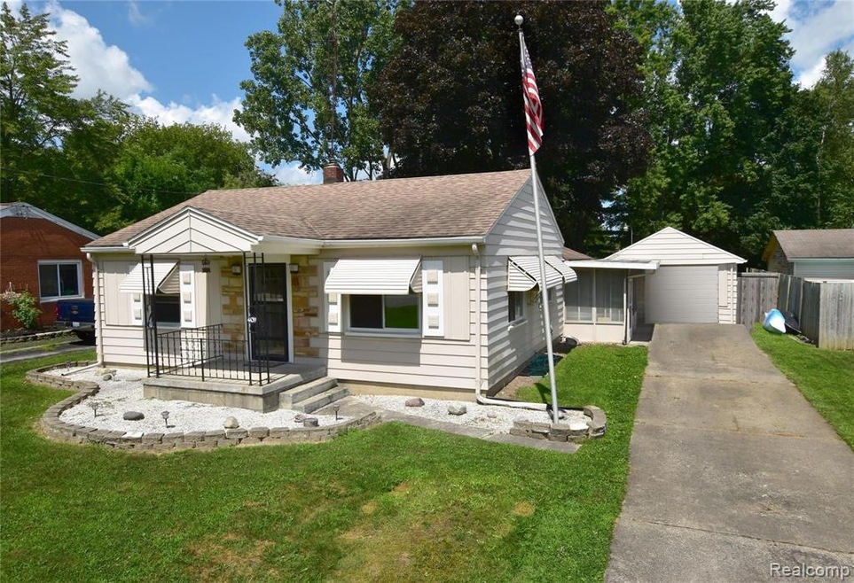 4439 Mollwood Dr, Flint, MI 48506 - photo 1