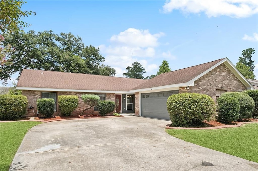 302 Lake Village Blvd, Slidell, LA 70461 - photo 1