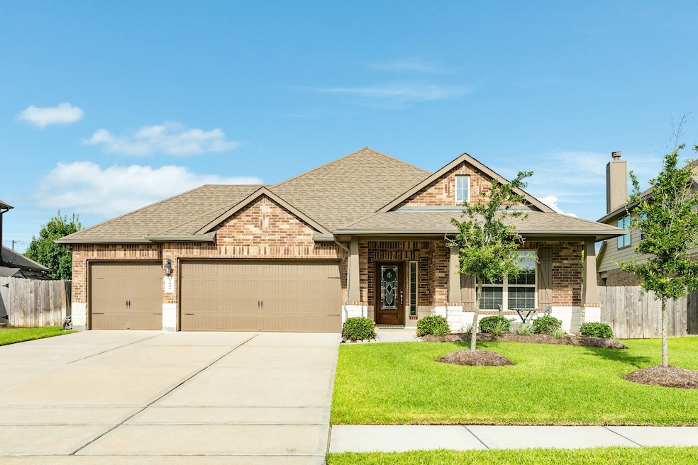 2806 S Galveston Ave, Pearland, TX 77581 - photo 1