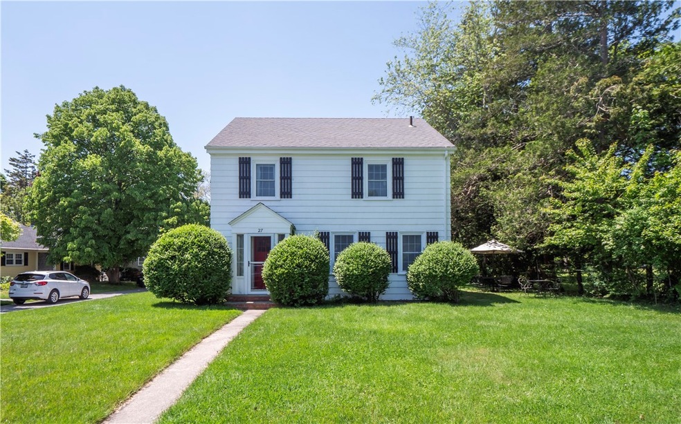 27 Red Cross Ave, Newport, RI 02840 - photo 1