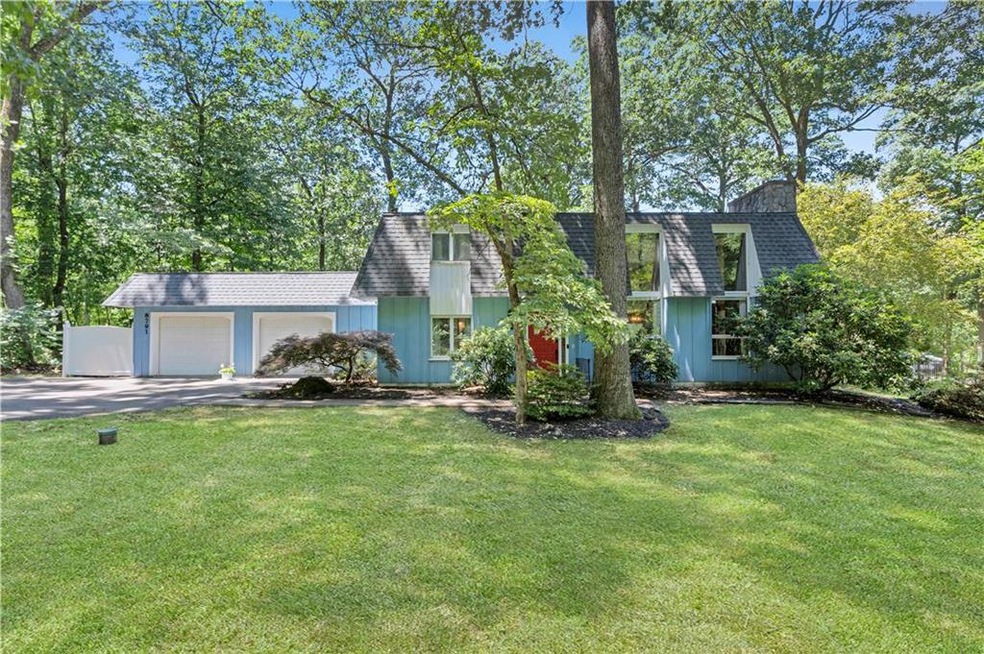 8791 School House Ln, Coopersburg, PA 18036 - photo 1