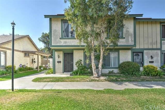 Rare 4 beds, end-unit townhome located in a quiet,