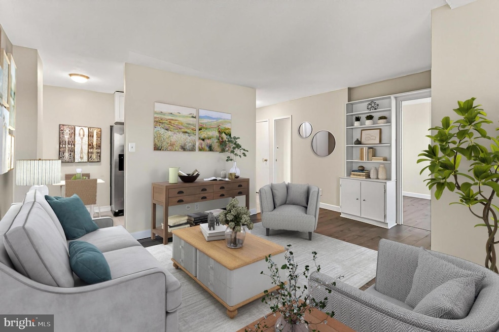 Marina Towers unit 513, Alexandria, VA 22314 - photo 1