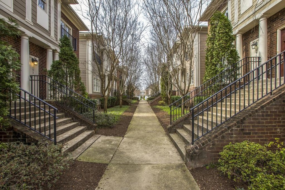 Photos of a similar unit. Same finishes as townhouse pictured. 