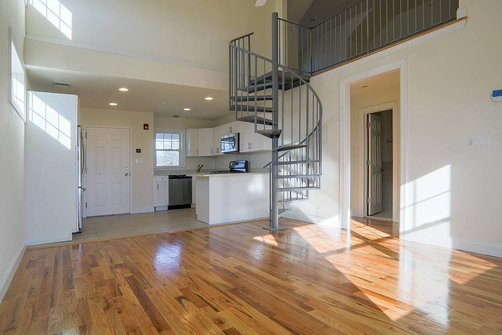 40 Cedar Swamp Rd unit 1003, Glen Cove, NY 11542 - photo 1