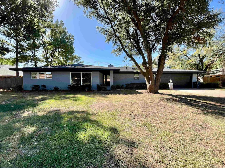 1603 Carol Ln, Wichita Falls, TX 76302 - photo 1