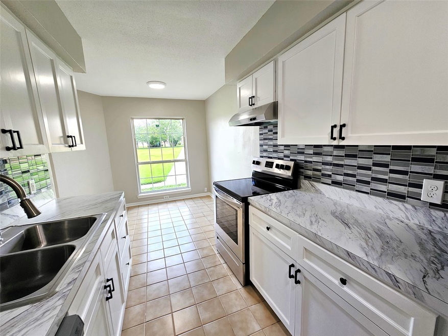 Welcome Home! Your newly renovated kitchen include