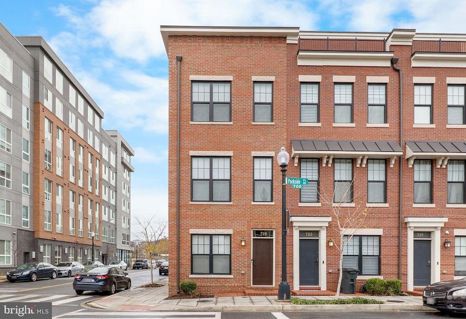 725 Parkside Place NE, Washington, DC 20019 - photo 1