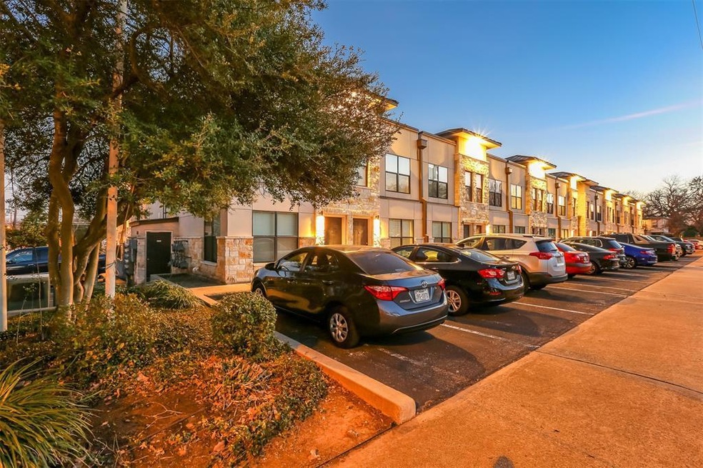 711 W 32nd St unit 107, Austin, TX 78705 - photo 1