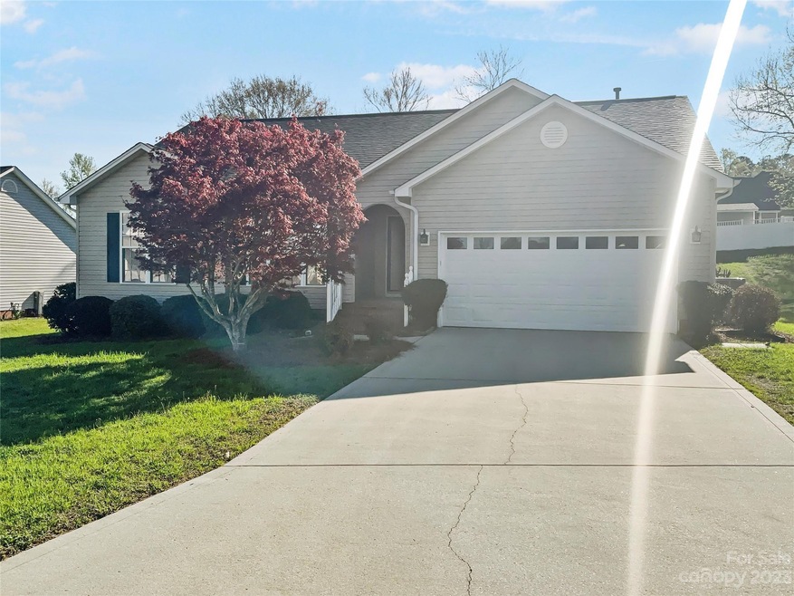 3024 Hereford Ln, Dallas, NC 28034 - photo 1