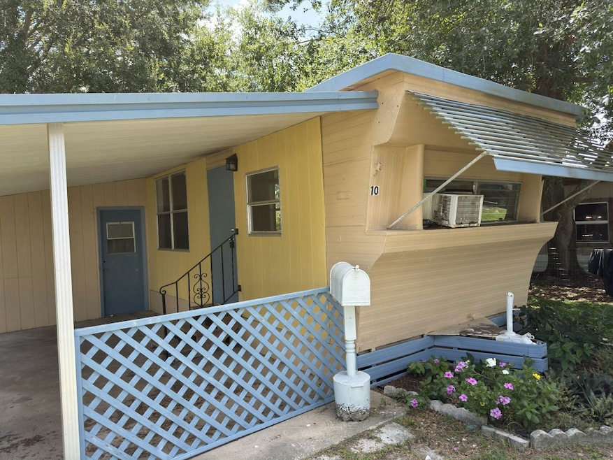 10 W Main St unit 127, Mount Dora, FL 32757 - photo 1