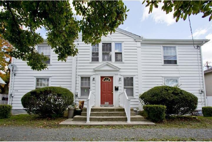 15741/2 Pennington Rd, Ewing, NJ 08618 - photo 1