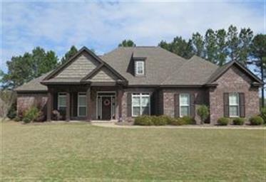 Welcome to 76 Southern Hills Ridge!  HUGE corner l