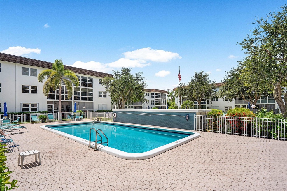 Gardens by the Sea unit 225, Pompano Beach, FL 33062 - photo 1