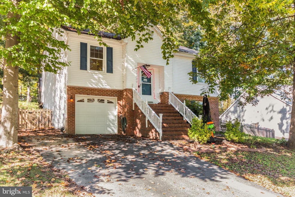 10922 Crestwood Dr, Spotsylvania, VA 22553 - photo 1